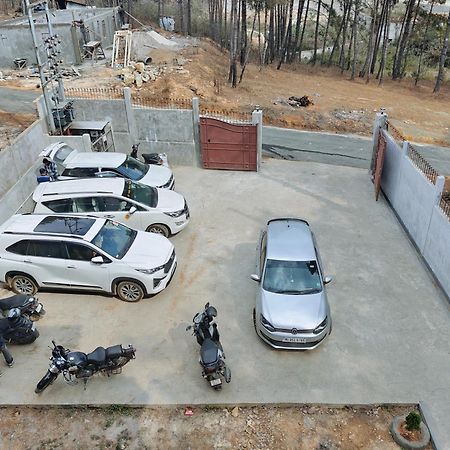 Xtsy Travellers Hostel Shillong Eksteriør bilde