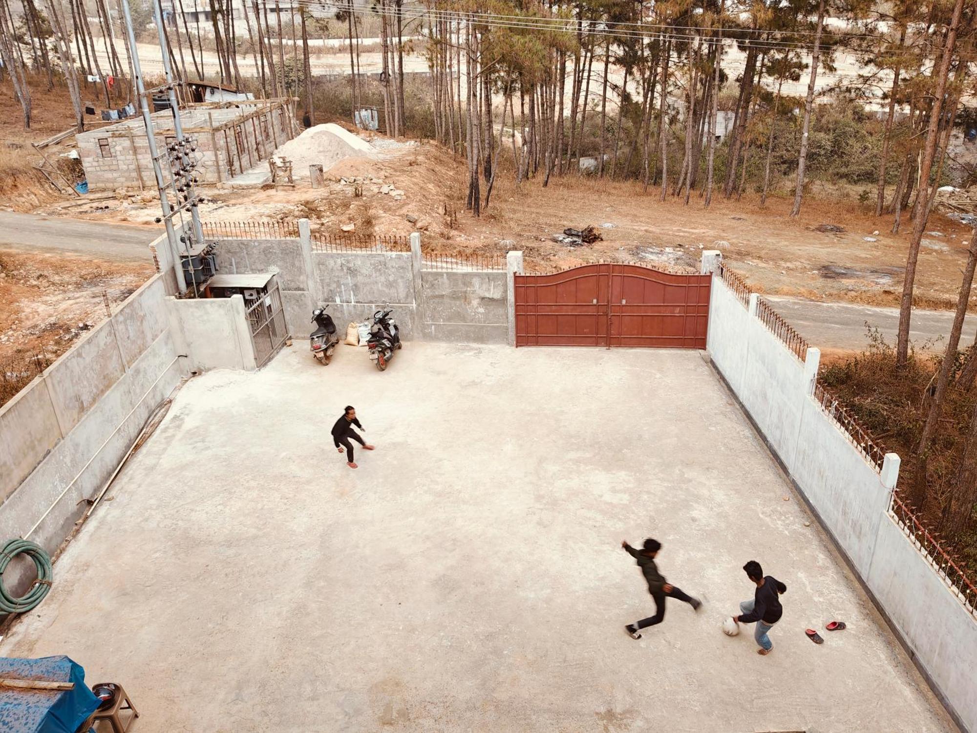 Xtsy Travellers Hostel Shillong Eksteriør bilde