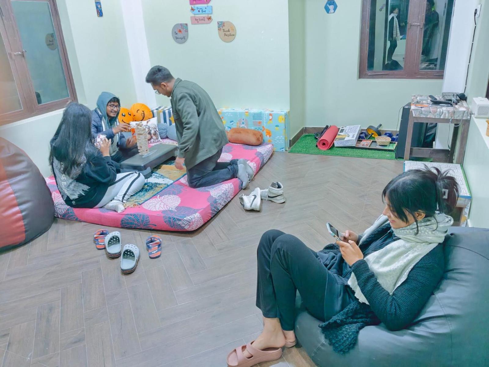Xtsy Travellers Hostel Shillong Eksteriør bilde