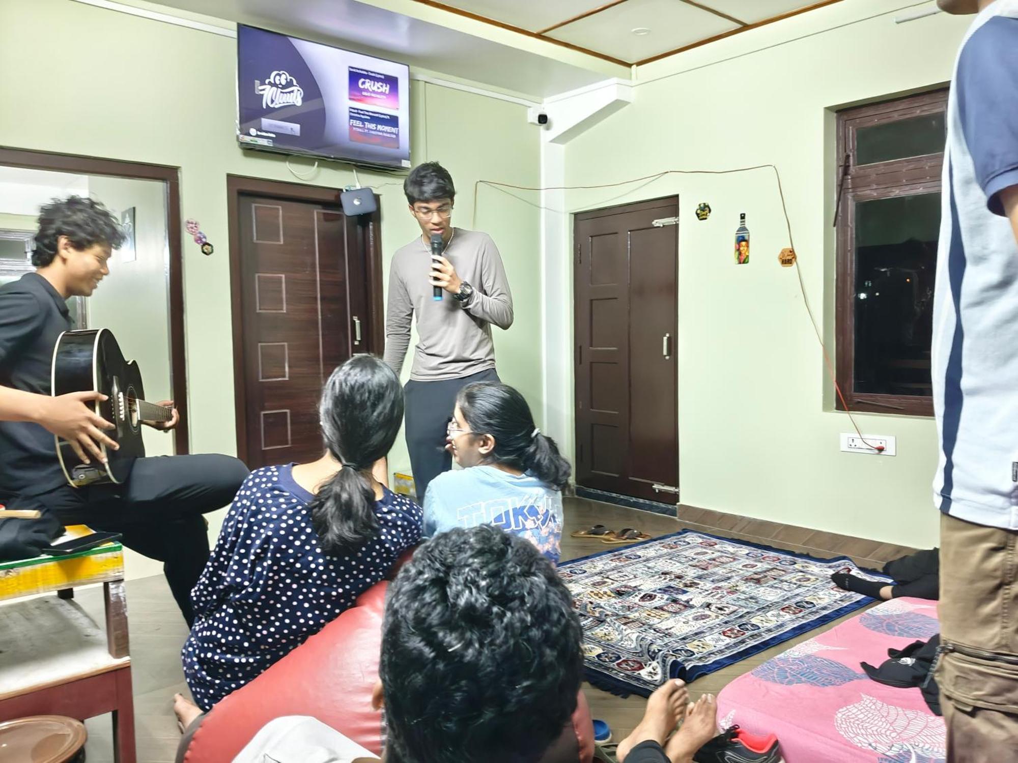 Xtsy Travellers Hostel Shillong Eksteriør bilde