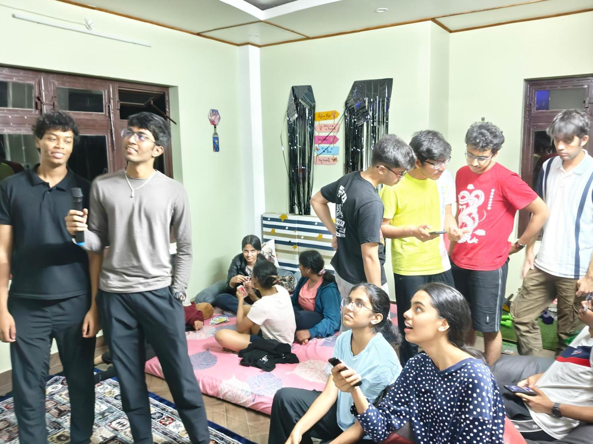 Xtsy Travellers Hostel Shillong Eksteriør bilde
