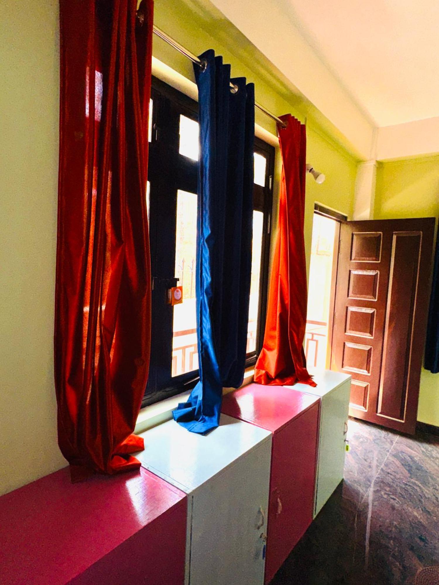 Xtsy Travellers Hostel Shillong Eksteriør bilde