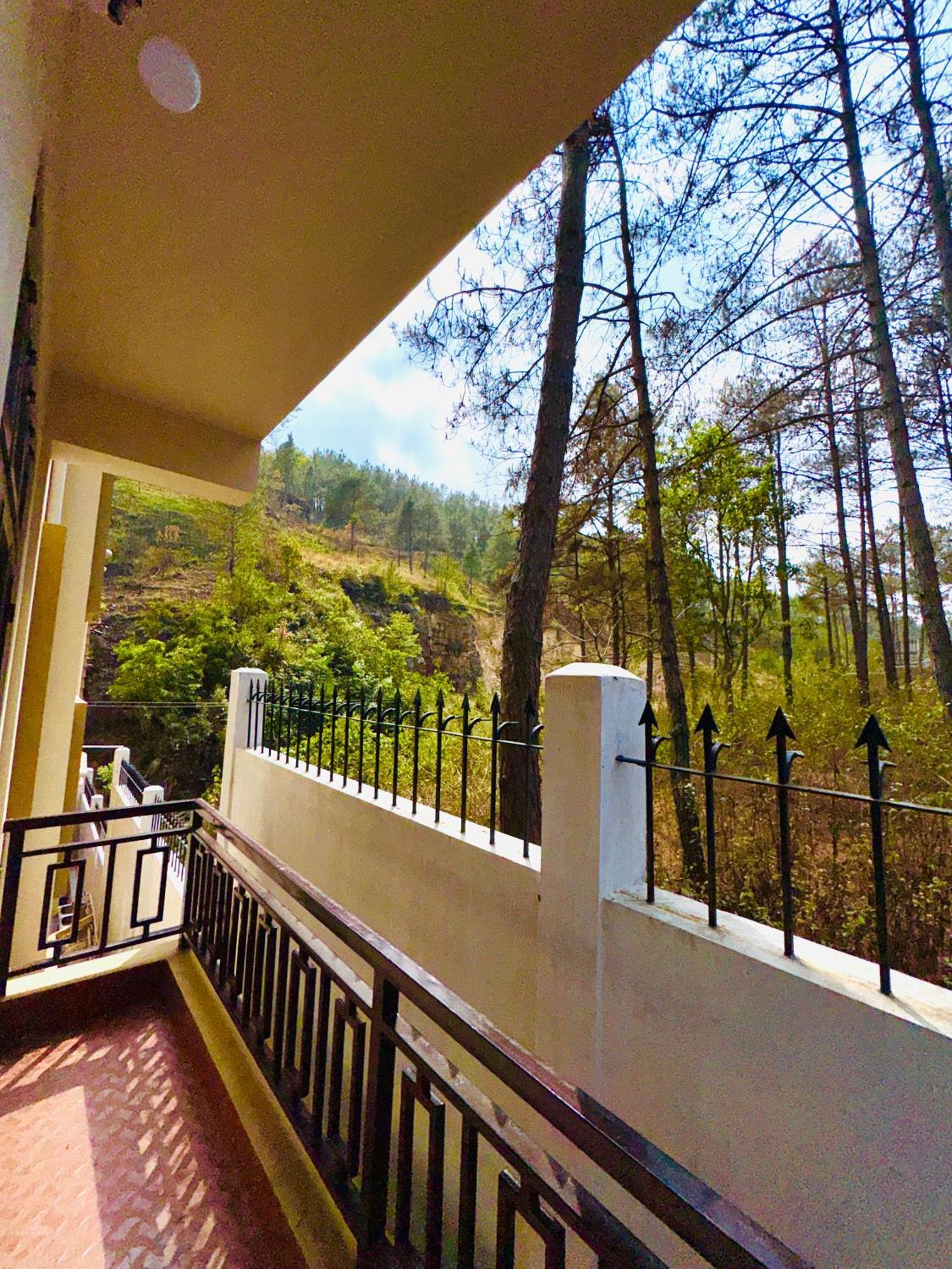 Xtsy Travellers Hostel Shillong Eksteriør bilde