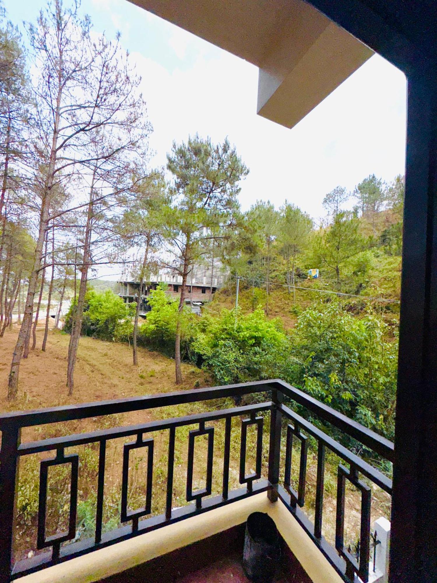 Xtsy Travellers Hostel Shillong Eksteriør bilde