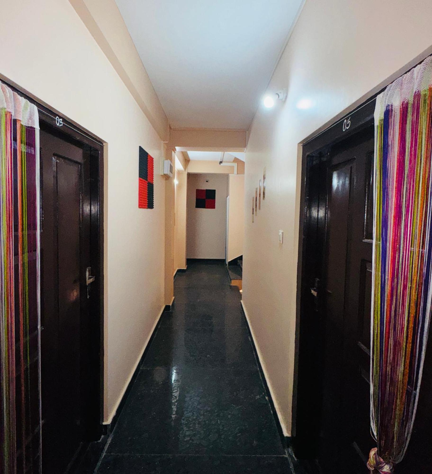 Xtsy Travellers Hostel Shillong Eksteriør bilde