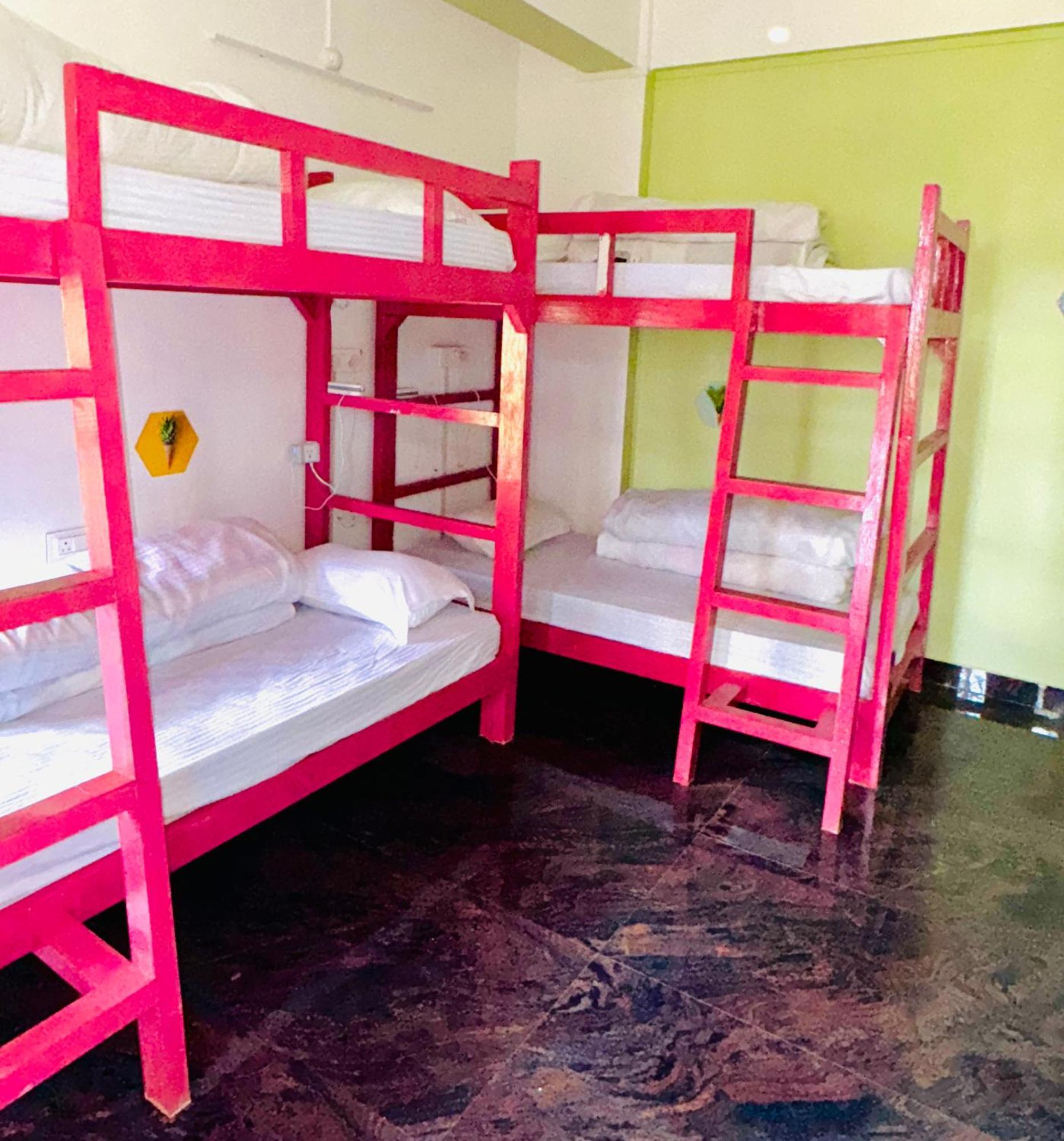 Xtsy Travellers Hostel Shillong Eksteriør bilde